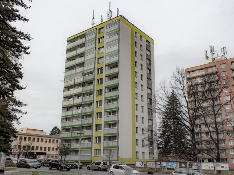 rekonstrukce panelového domu okres Benešov - Fasády Šimek