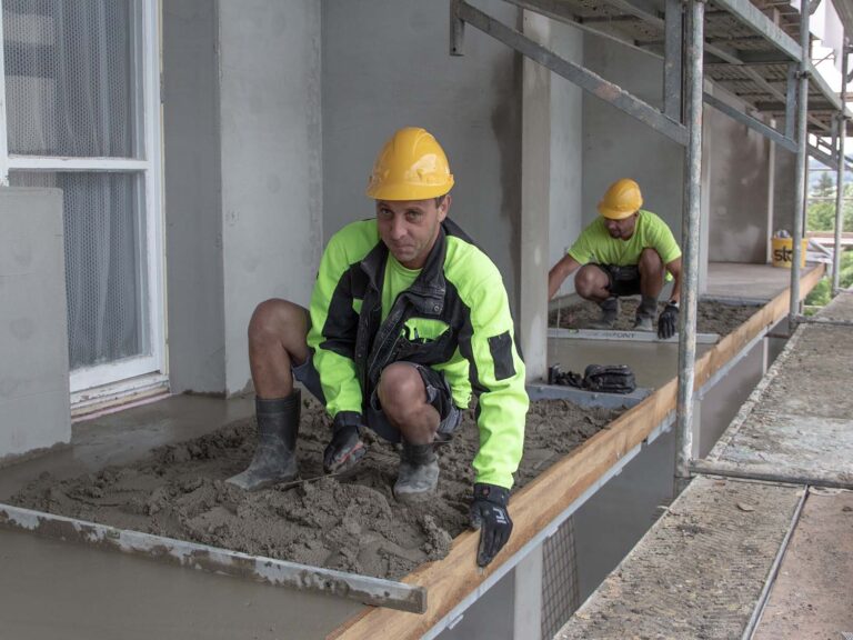 betonáž podlahy prodlouženého balkonu v Tišnově