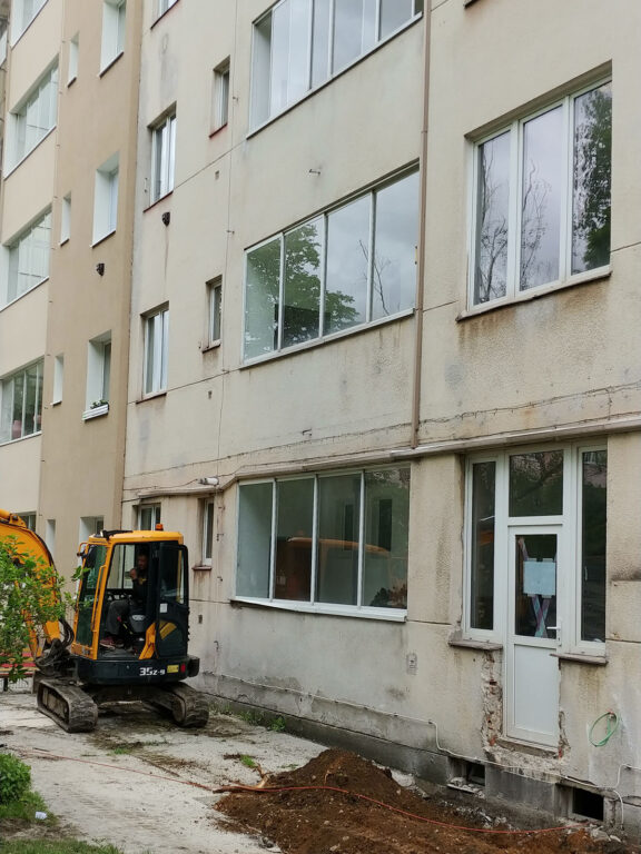 Stav bytového domu před rekonstrukcí - Za Zelenou liškou, Praha