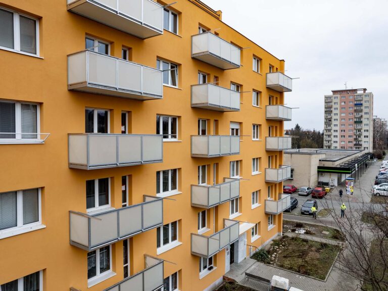 Závěsné balkony od Fasády Šimek - Zlín Malenovice