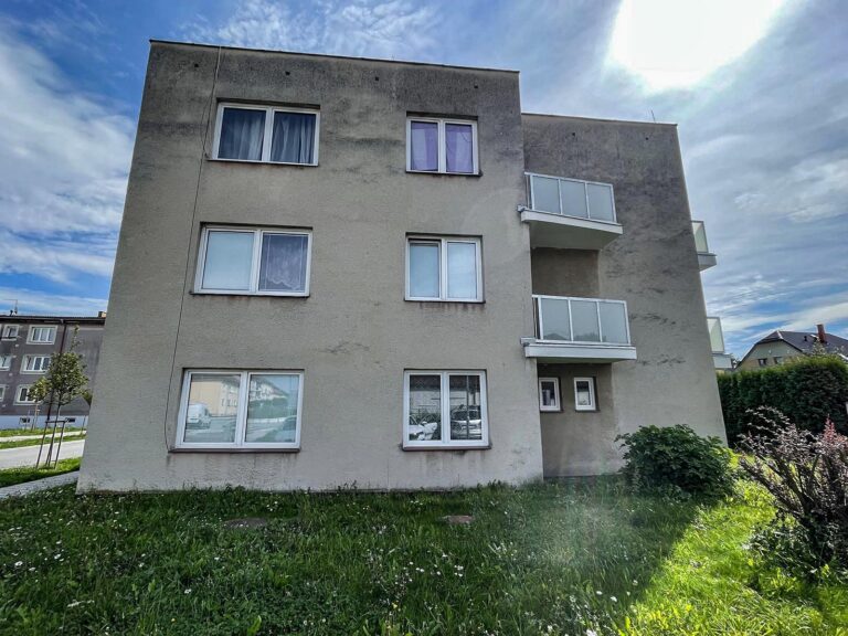 Zateplení bytového domu a sanace a hydroizolace spodní stavby - Týn nad Vltavou