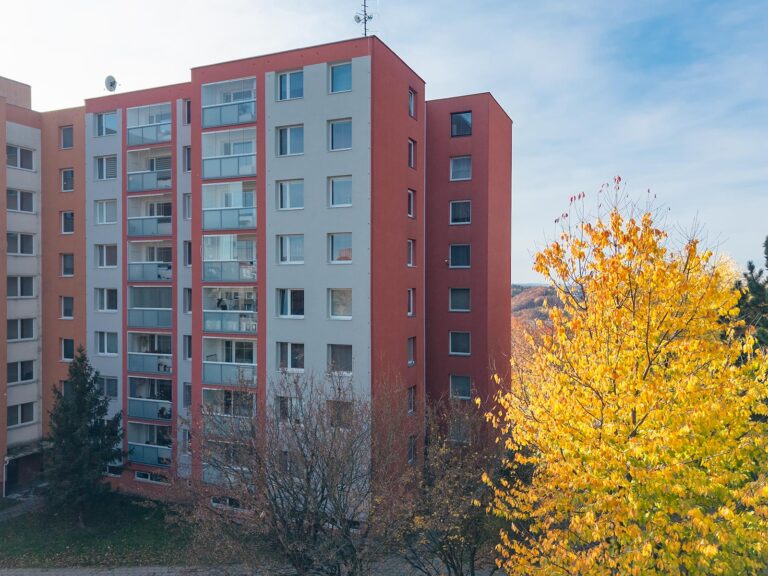 Zateplení paneláku Na Honech 4929, Zlín