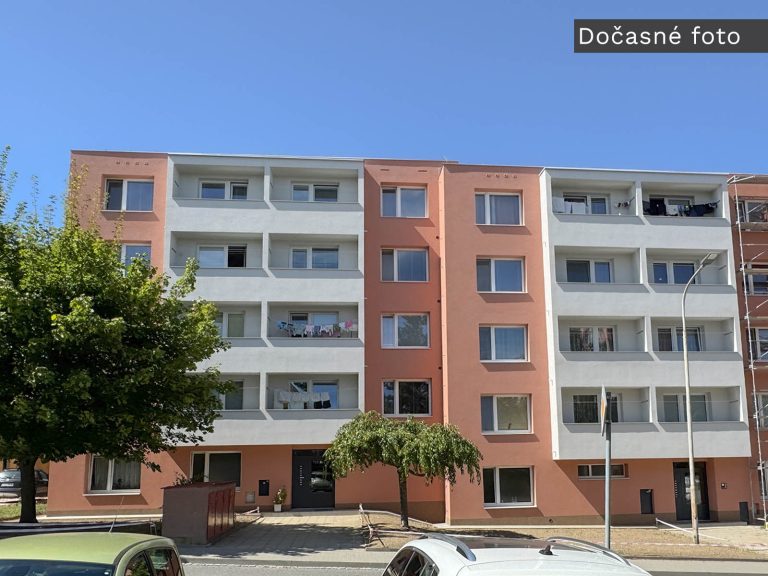 Zateplení bytového domu a oprava lodžií v Moravských Budějovicích