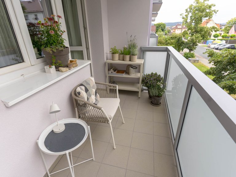 Interiér nové betonové lodžie