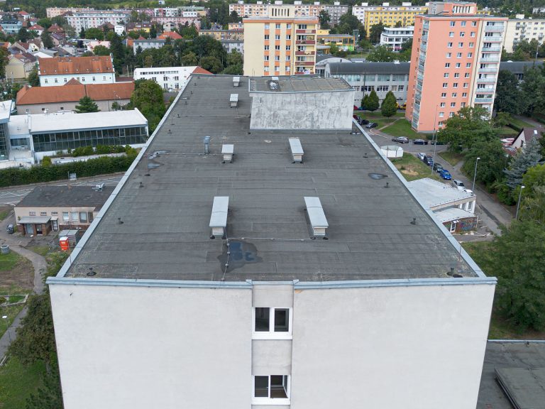 Šestajovická 488, Praha - zateplení fasády PŘED