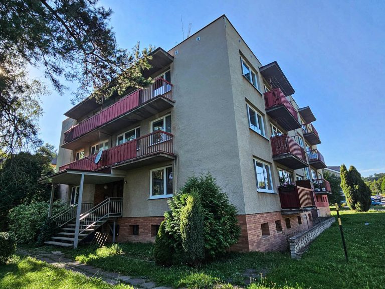 Revitalizace bytového domu ve Vizovicích - stav před