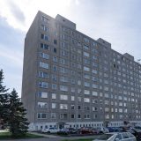 Hnězděnská - Praha, stav před. Realizace zateplení panelového domu a rekonstrukce lodžií
