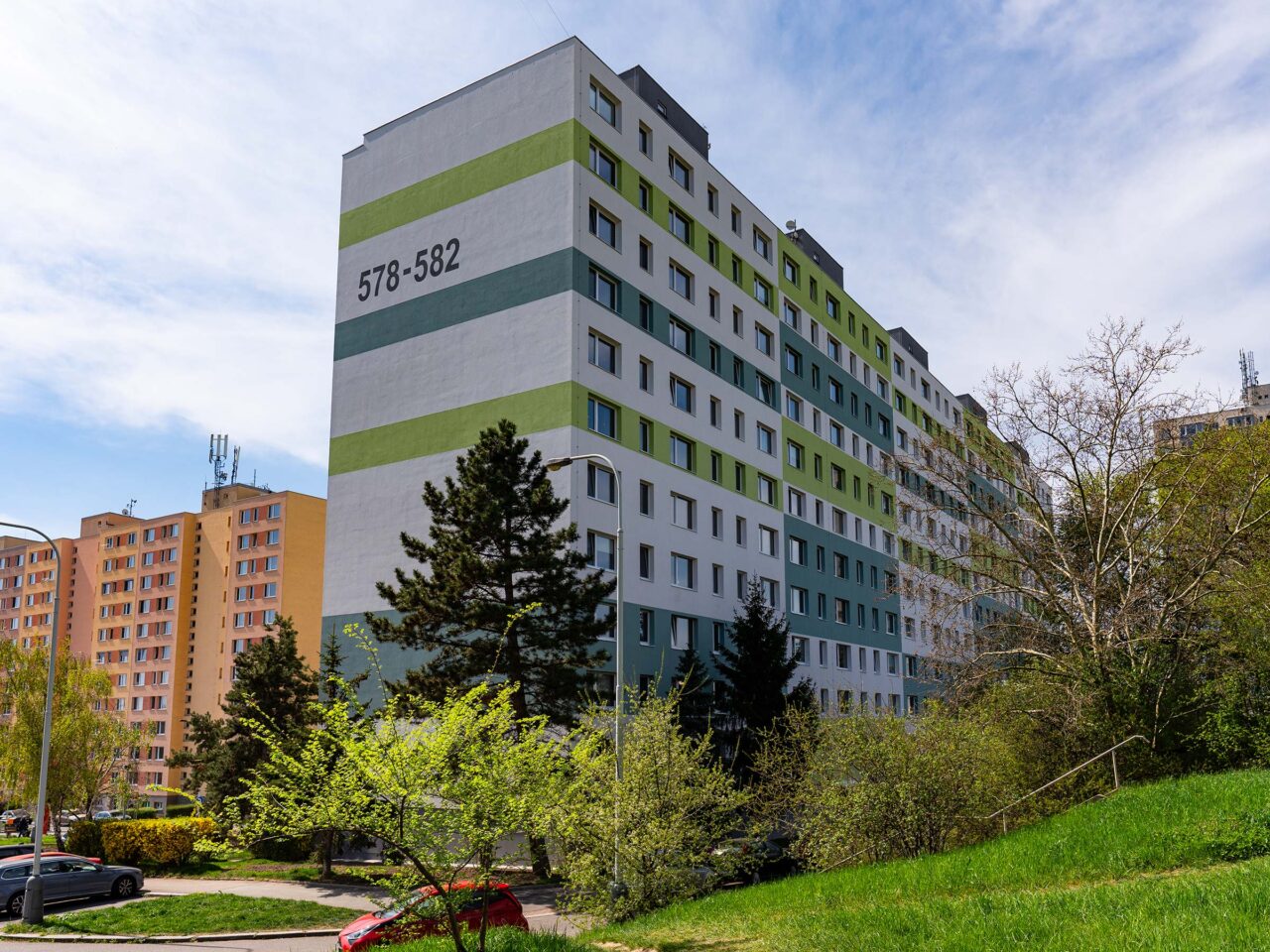 Zateplení panelového domu v Praze, ulice Hnězděnská
